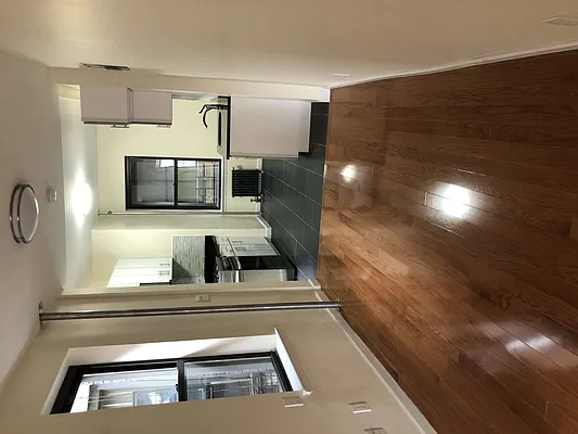 Rented by Warren T Real Estate Corp. | media 30