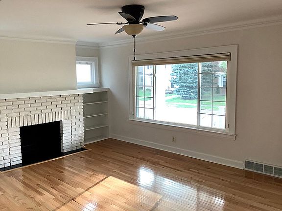 3rd image of 3464 Granton Ave