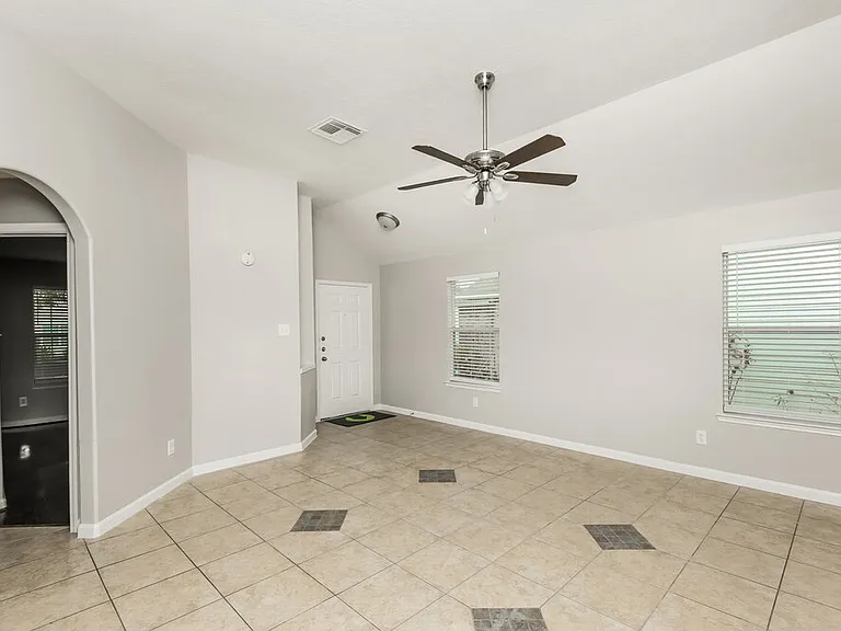 3426 Owl Crossing Ln — Photo 5