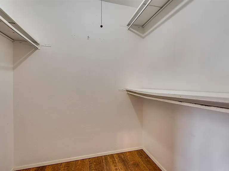1429 Whitehall Dr — Photo 23
