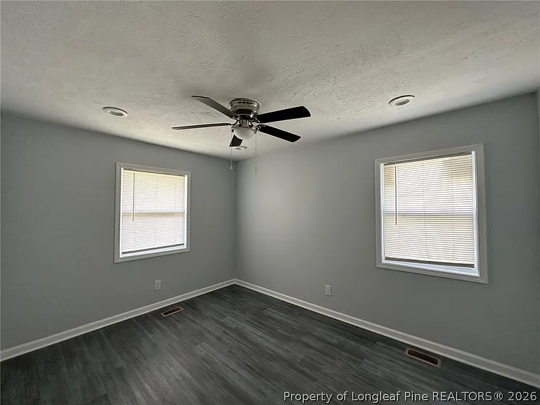 929 Fleetwood Dr — Photo 15