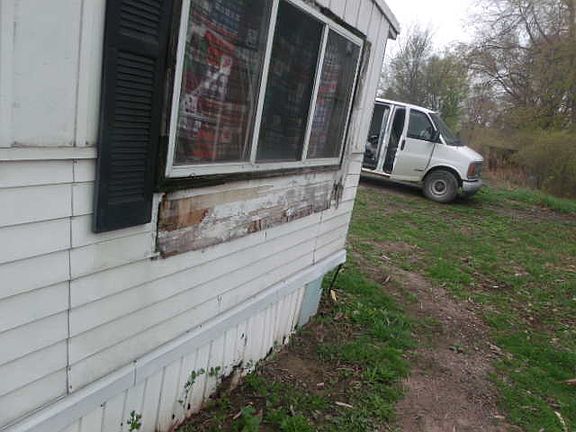 2nd image of 1004 Elmwood Dr