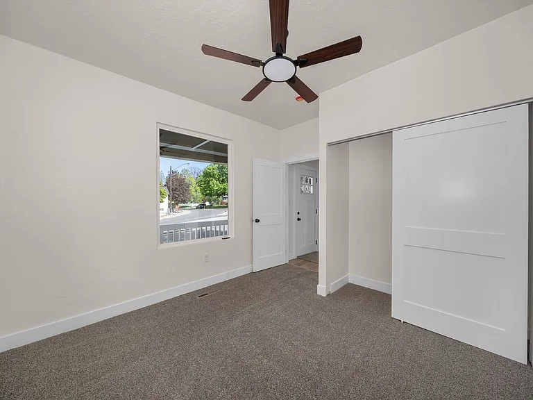 922 S Sherman St — Photo 17