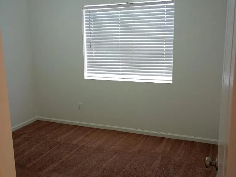 1161 E Avenida Isabela — Photo 18