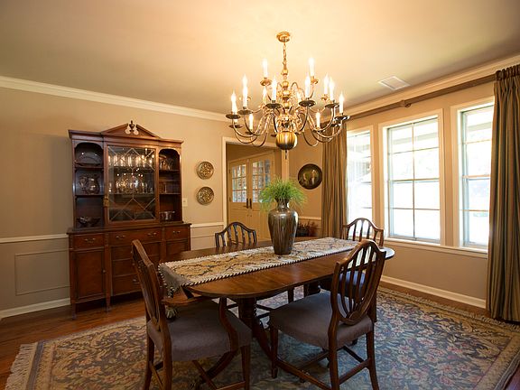 Formal dining room