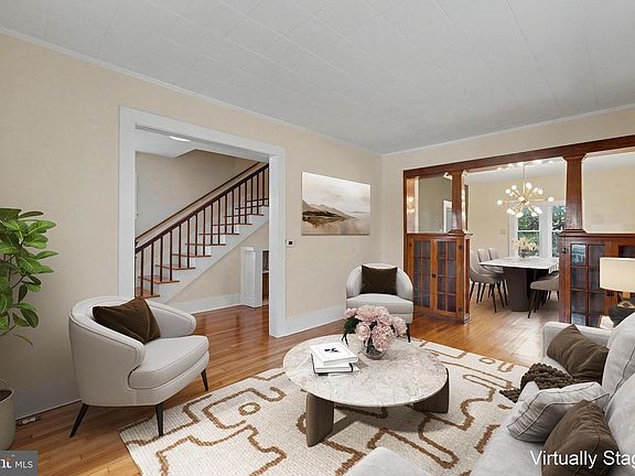 4th image of 1008 S Cameron St