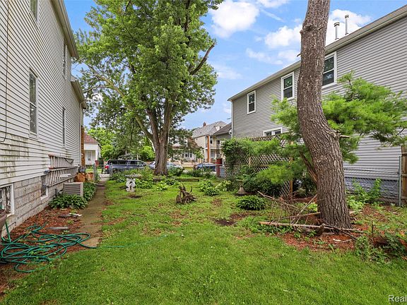 4th image of 11344 Lumpkin St