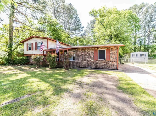 423 N Edgemont Cir NW, Huntsville, AL 35811