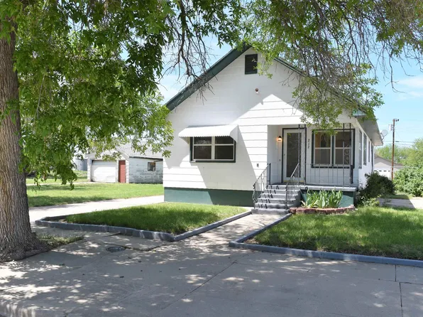 212 W Emerson St, Saint Francis, KS 67756