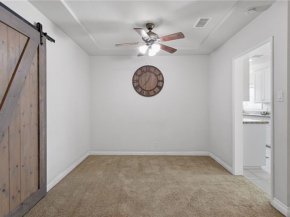 5th image of 11224 Ringwood Ave