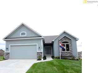 716 S Adams St, Raymore, MO 64083