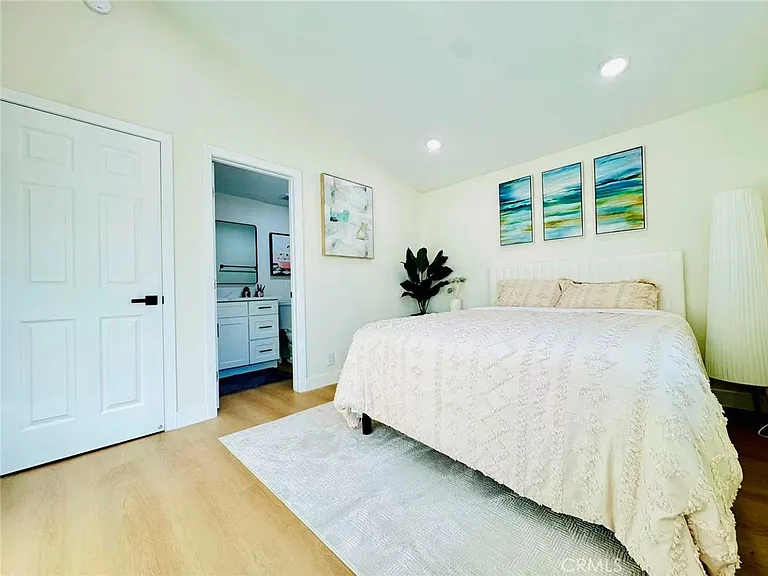 1741 Warwick St #1741 — Photo 7