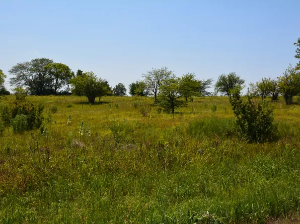 82 E 63rd Rd, Lecompton, KS 66050