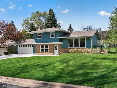 2479 Hillside Rd, White Bear Lake, MN, 55110