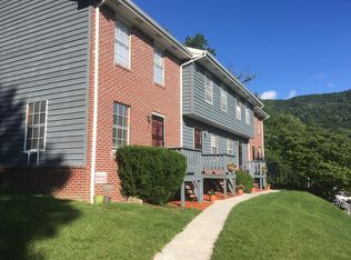 2008 W Cumberland Rd, Bluefield, WV 24701