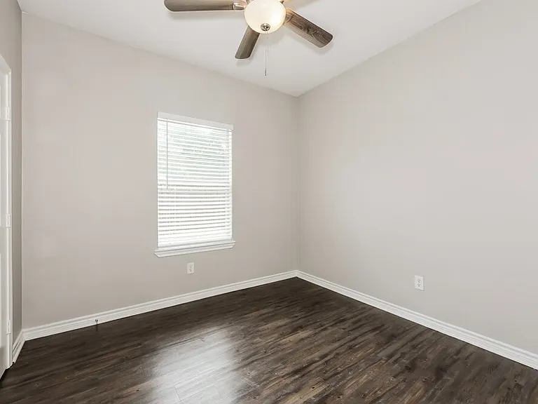 1812 Alanbrooke Dr — Photo 14