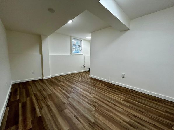 1086 W 10th Ave #12, Vancouver, BC V6H 1H8