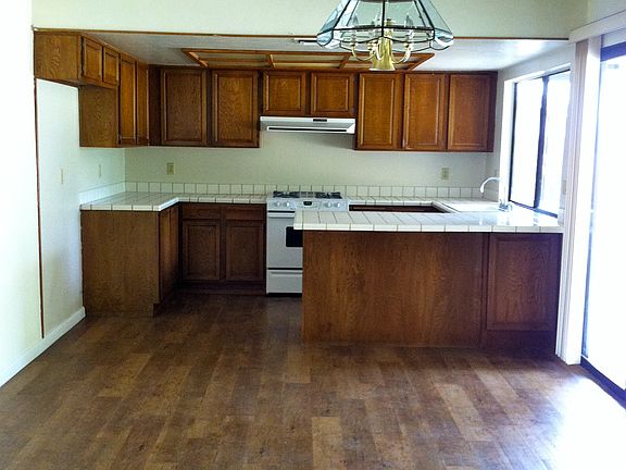 3rd image of 8441 Palmaire Way