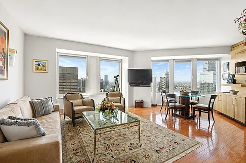 150 W 56th St Photo 1