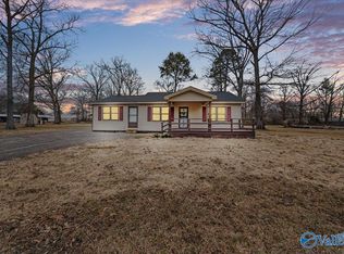 117 Piney Grove St, Falkville, AL 35622