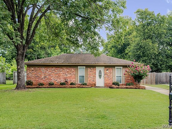 4th image of 209 Radburn Way