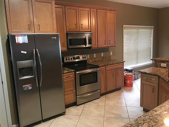 4th image of 1518 Salem Dr