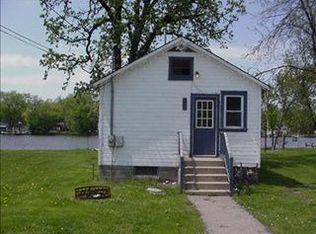 1918 River Terrace Dr, Johnsburg, IL 60051