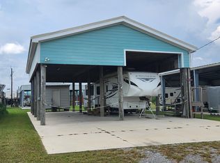 125 Chalmette Ln, Grand Isle, LA 70358