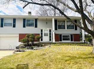 1670 Chippendale Rd, Hoffman Estates, IL 60169