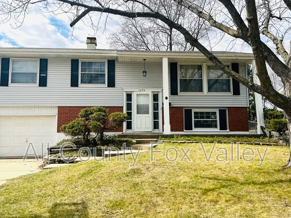 1670 Chippendale Rd, Hoffman Estates, IL 60169