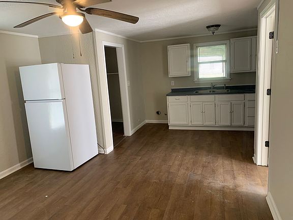 3rd image of 1205 15th St