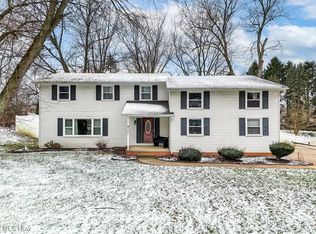 2206 Hunting Valley St NW, North Canton, OH