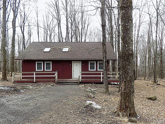 2nd image of 546 Parkwood Dr