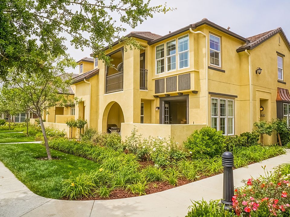 1st image of 28516 Pietro Dr