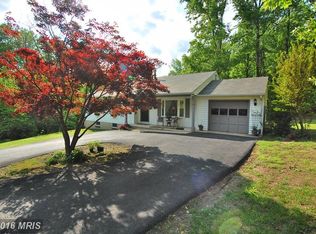 36622 Joan Dr, Mechanicsville, MD 20659