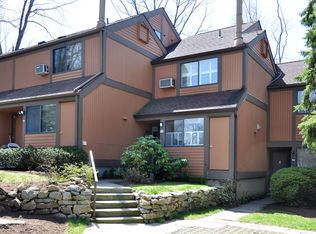 57 Round Hill Rd, Dobbs Ferry, NY 10522