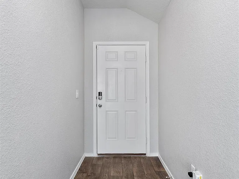 14915 Gypsum Mill Rd — Photo 4