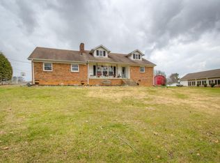 117 Fairlawn Dr, Johnson City, TN 37601