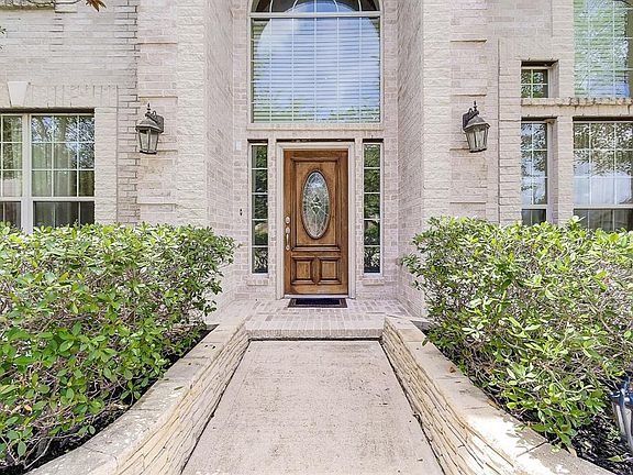 5th image of 26619 Mellenbrook Ln