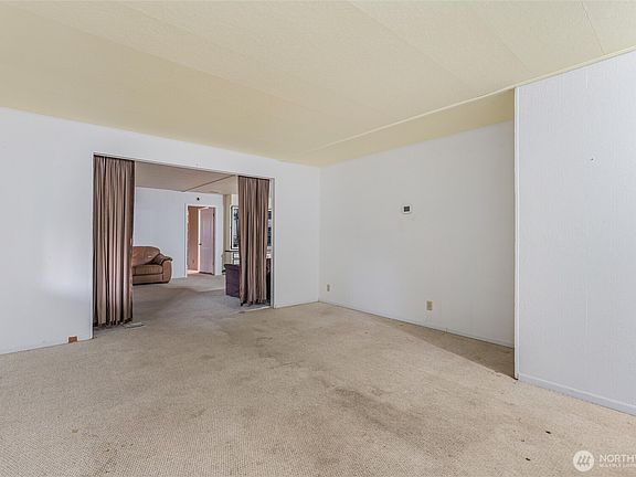4th image of 5404 NE 121st Avenue #73