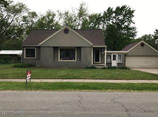 7691 Sally Dr, Jenison, MI 49428