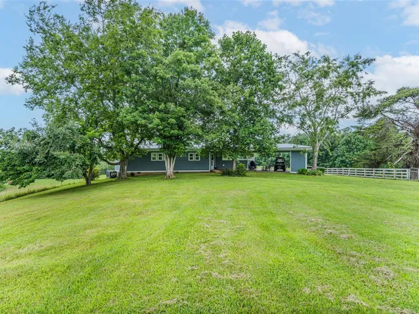 6575 Summer Shade Rd, Beaumont, KY 42124
