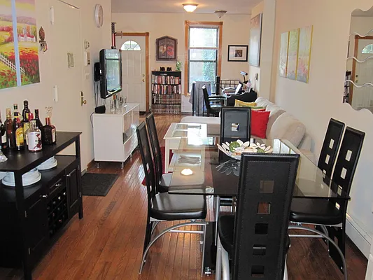 Rented by Standard Living Realty Inc | media 45