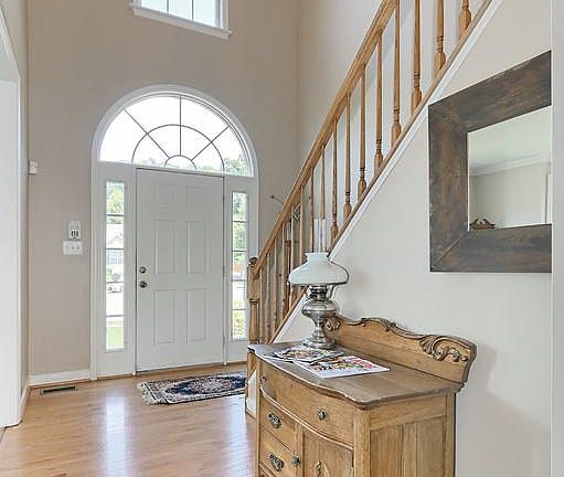 3rd image of 5945 Tapestry Dr