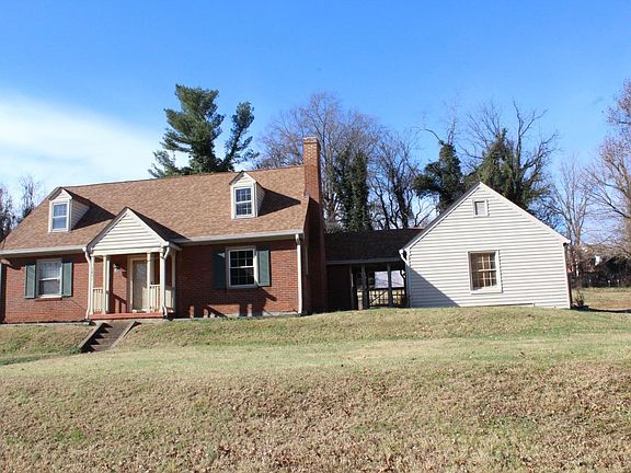 2nd image of 3801 Cambria St