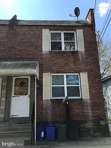 212 Robbins St Photo 1