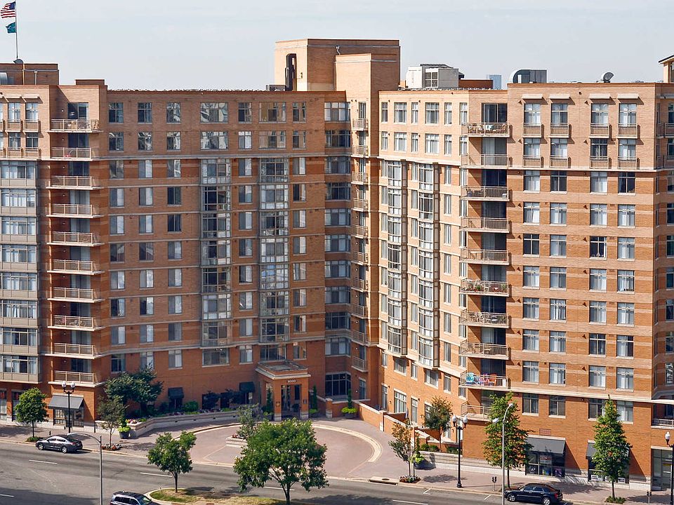 The Reserve at Clarendon Centre Apartments