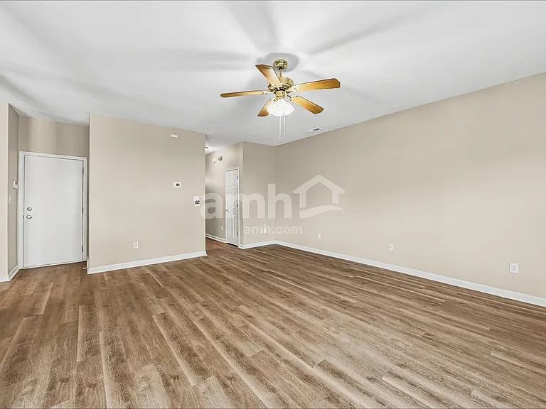 214 Allen Ln — Photo 6