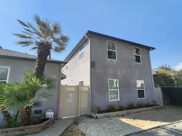 1804 W Alameda Ave #100 — Photo 8