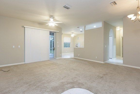 4th image of 3371 Sardinia Ave